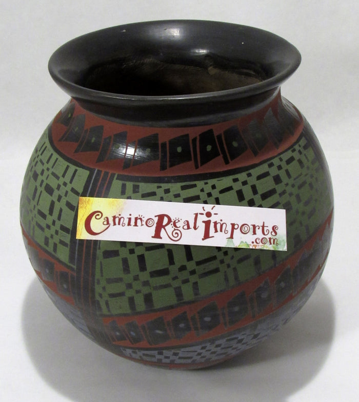 Mata Ortiz Vase Black Clay MO011