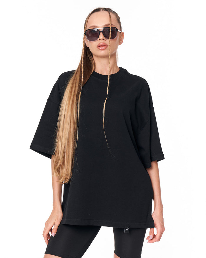 No Heart Graphic Black Oversized T-shirt women’s relaxed silhouette