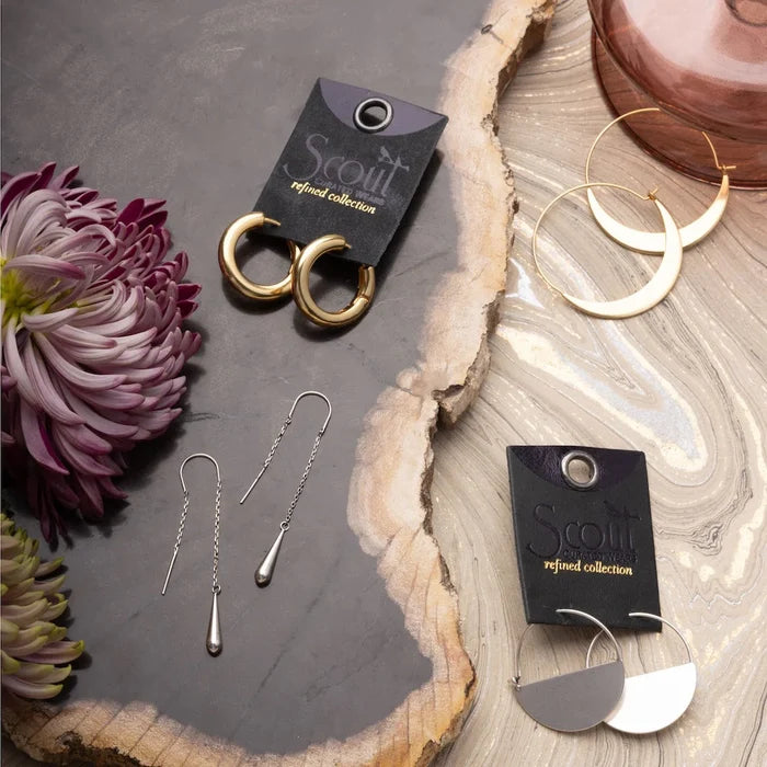 Teardrop Threader in Gold - Madison's Niche