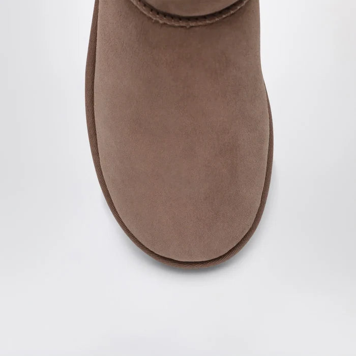 UGG - Classic Ultra Mini Rocky Oak boot