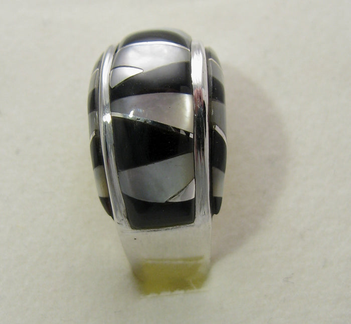 Black onyx and Mother Pearl Ring Sterling Silver   size 6.75 TSC038