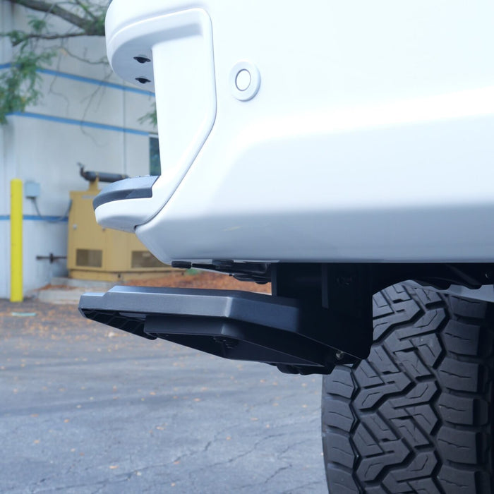 Chevy Silverado/GMC Sierra 2500/3500 (2020-2026) Retractable Bed Step