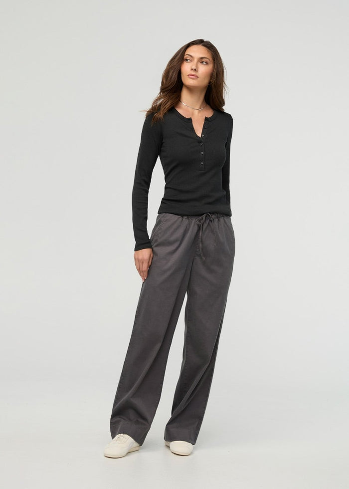 Women's Mineral Deluxe Twill Easy Pant front full body