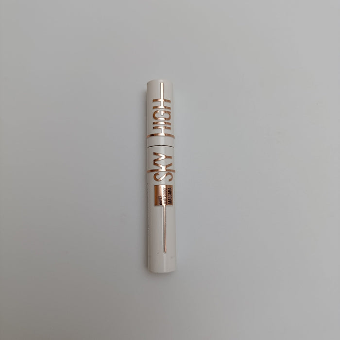 Huda Beauty Sky High Mascara – Super Waterproof Black | Full Volume & Limitless Length - Lotshop.pk