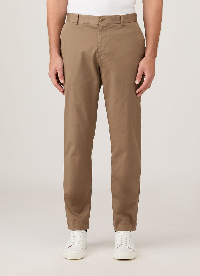 Men's Regular Fit Chino in Dark Stone
