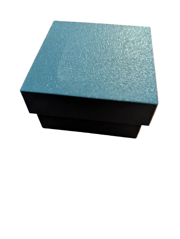 Razor Blade Tuck Holder
