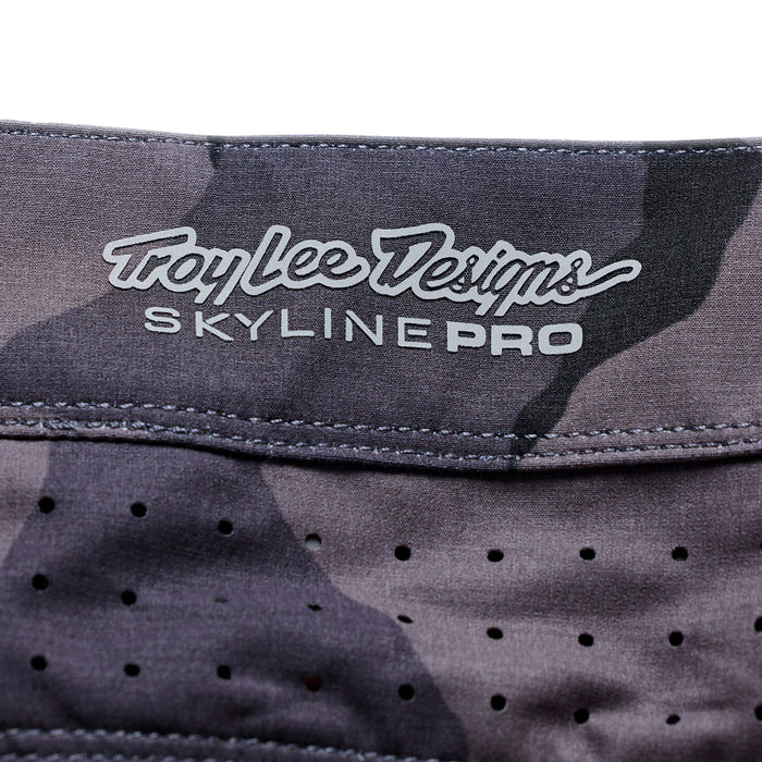 Skyline Pro Short X BN3TH Liner Flow Camo Carbon