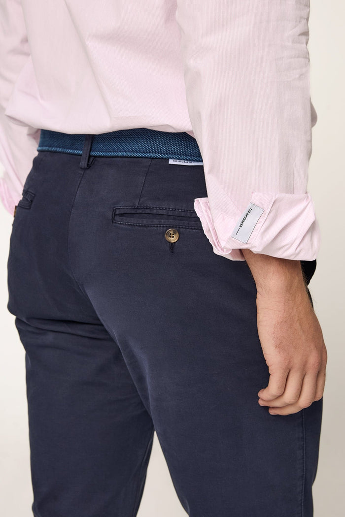The Chino Azul Marino Medio