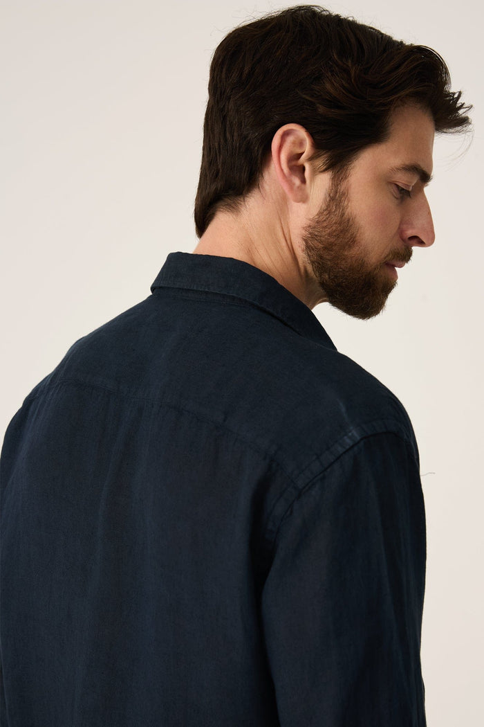 The Guayabera Azul Marino