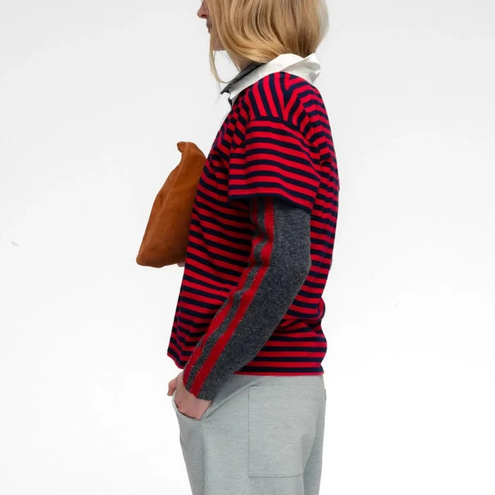 Wooju Tee in Scarlet/Navy
