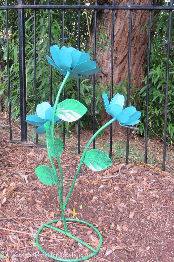 Yard Art Metal Flowers Sculpture 22"  MFLWRMS011